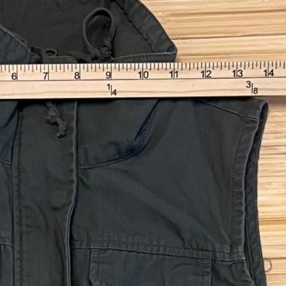 Sebby Army Green Utility Cargo Vest Size Medium Zip Up W/ Drawstring Waist‎ - Picture 7 of 7